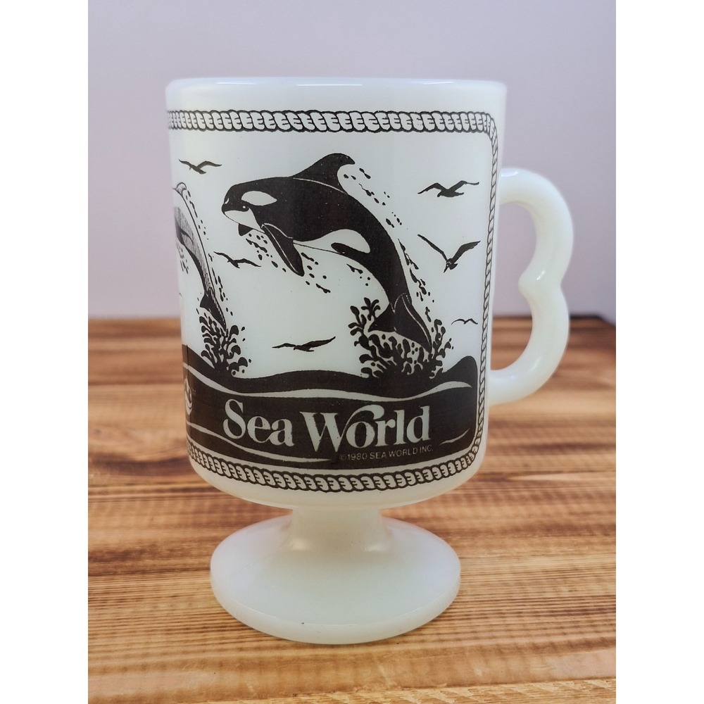 VTG Sea World Anchor Hocking Shamu Fire King Pedestal Mug Milk Glass Coffee
